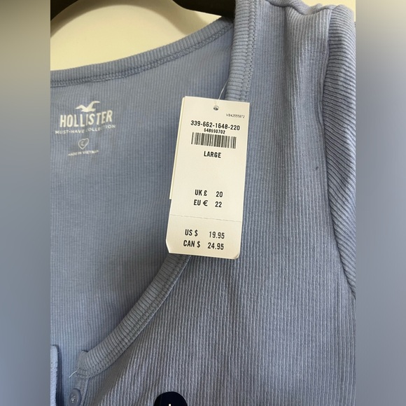 Hollister Ribbed top. - Picture 2 of 9